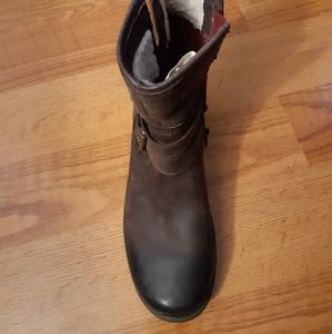 Ugg Waterproof Ankle boots size 6 US